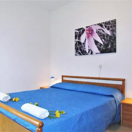Alluring In With Private Terrace Μπιμπιόνε