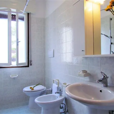 Alluring In With Private Terrace Διαμέρισμα